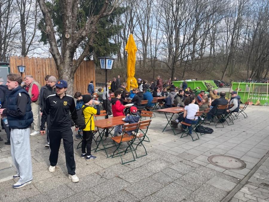 Brotzeit nach der Arbeit